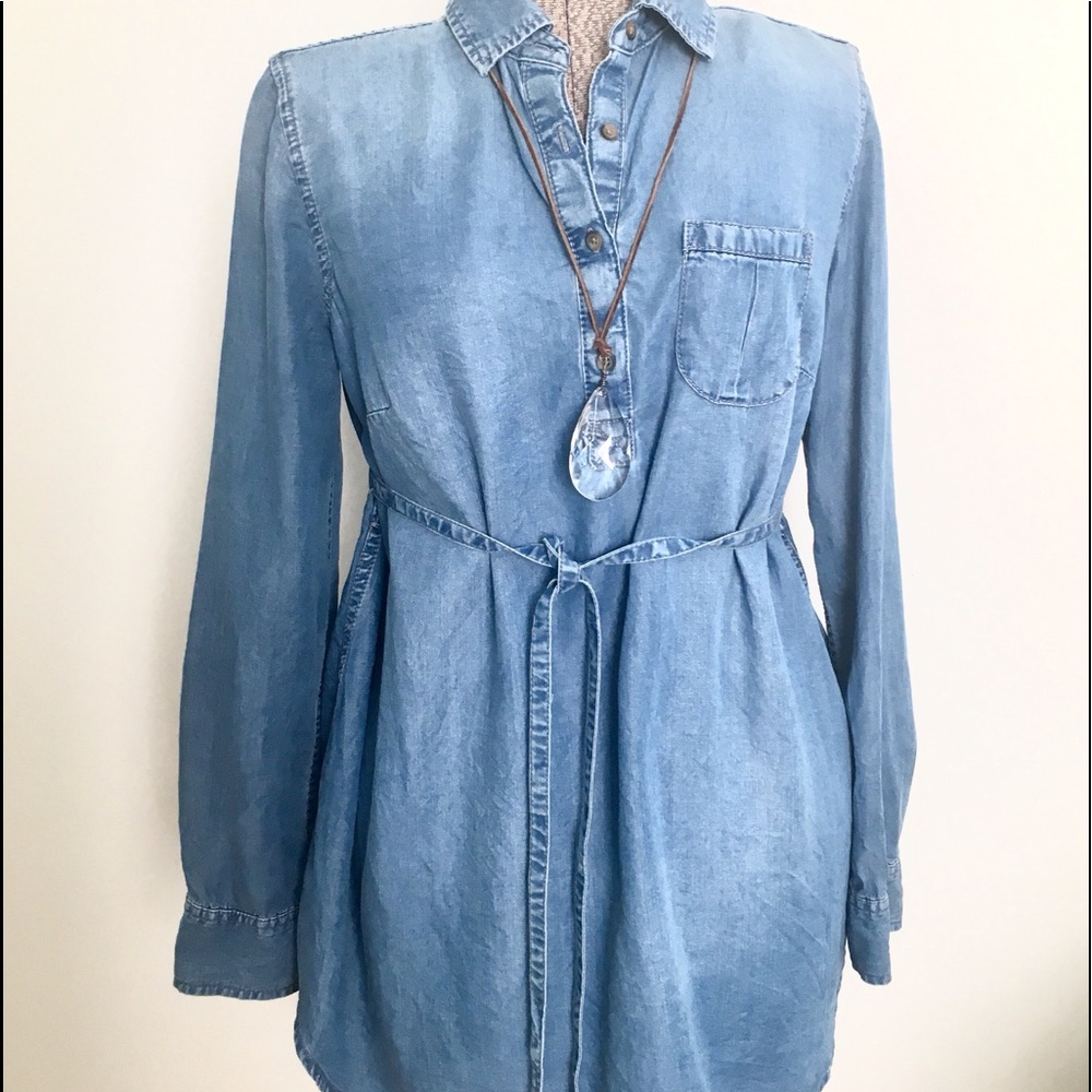 Liz Lange Maternity top/dress